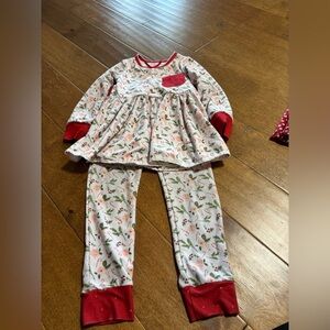 Love + grow outfit Christmas  girls size 4t